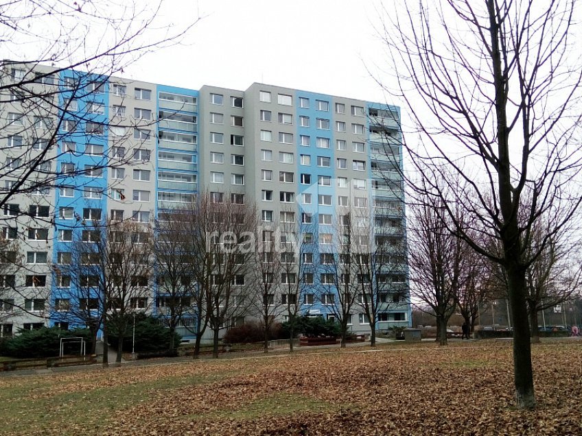 Pronájem bytu 2+kk 45 m^2 Böhmova, Praha 13 