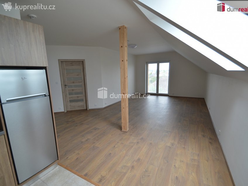 Pronájem bytu 2+kk 54 m^2 U Pejřavky, Podolanka 