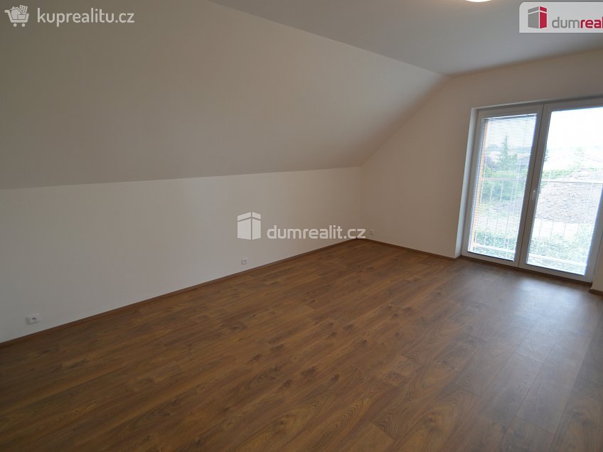 Pronájem bytu 2+kk 54 m^2 U Pejřavky, Podolanka 