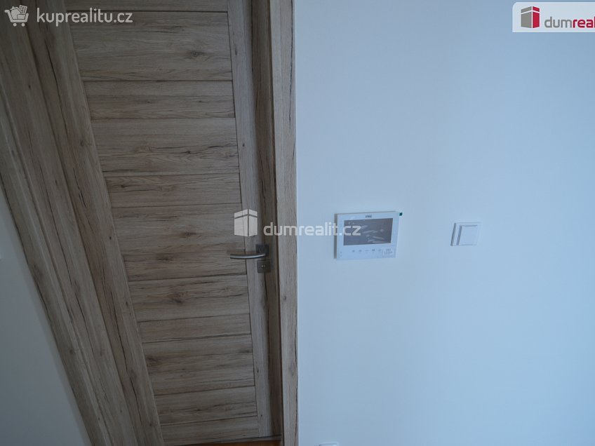 Pronájem bytu 2+kk 54 m^2 U Pejřavky, Podolanka 