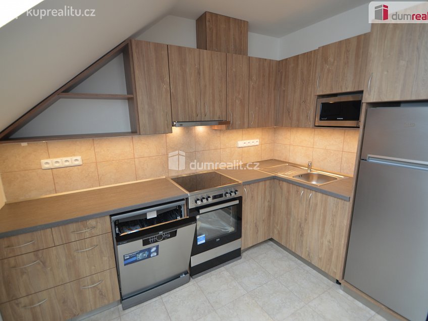 Pronájem bytu 2+kk 54 m^2 U Pejřavky, Podolanka 