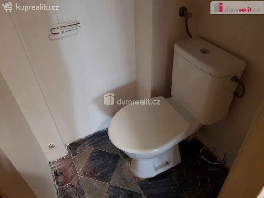 Pronájem bytu 2+kk 53 m^2 Jankovcova, Praha 7 