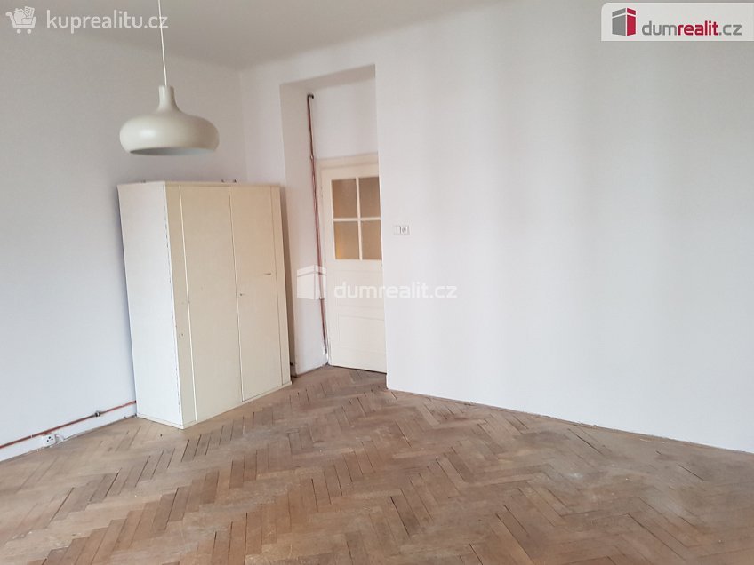 Pronájem bytu 2+kk 53 m^2 Jankovcova, Praha 7 