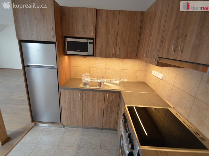 Pronájem bytu 3+kk 87 m^2 U Pejřavky, Podolanka 
