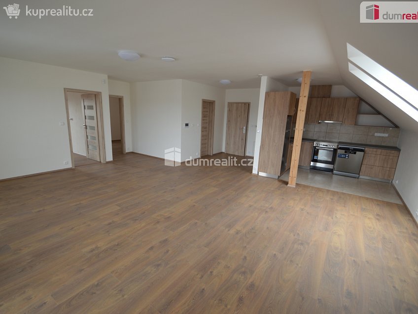 Pronájem bytu 3+kk 87 m^2 U Pejřavky, Podolanka 