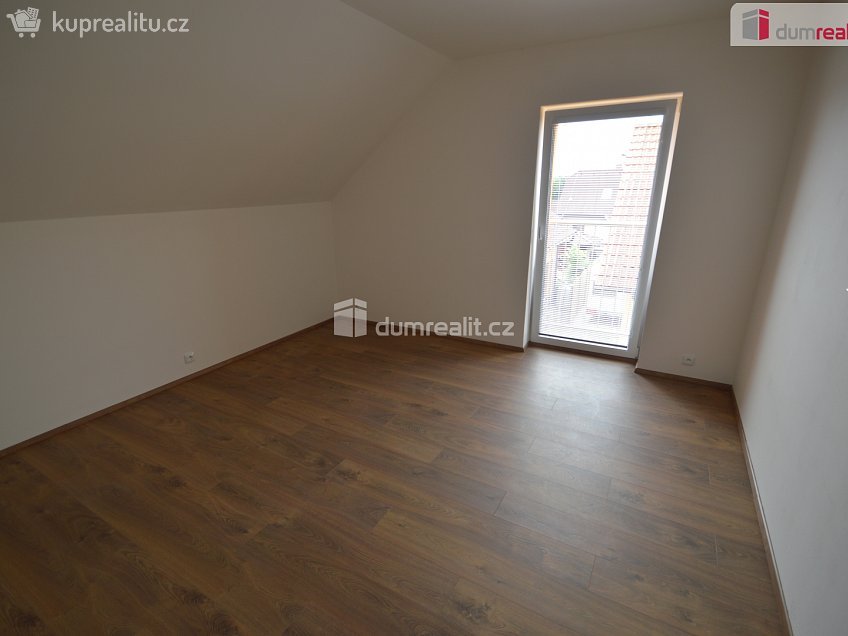 Pronájem bytu 3+kk 87 m^2 U Pejřavky, Podolanka 
