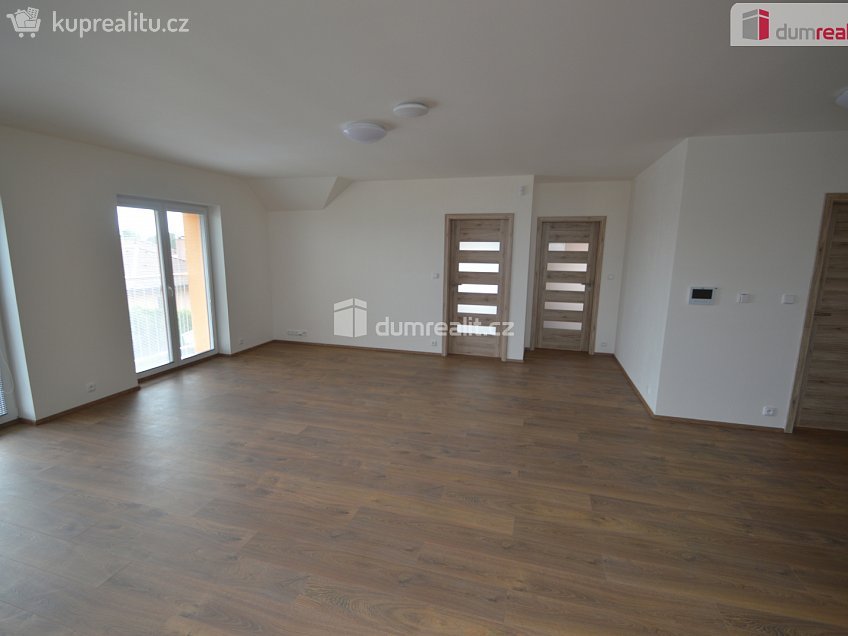 Pronájem bytu 3+kk 87 m^2 U Pejřavky, Podolanka 