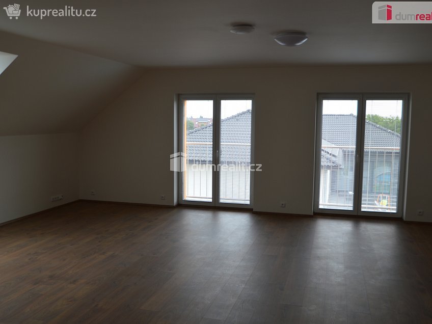Pronájem bytu 3+kk 87 m^2 U Pejřavky, Podolanka 