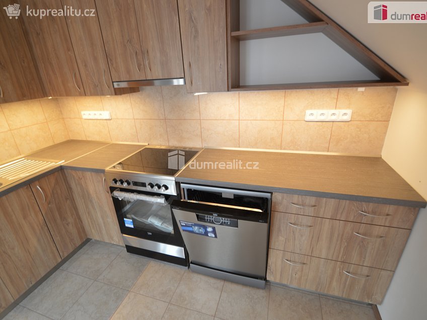 Pronájem bytu 3+kk 87 m^2 U Pejřavky, Podolanka 