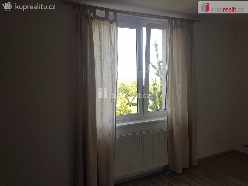 Pronájem bytu 2+kk 55 m^2 Chotěšovská, Praha 18 