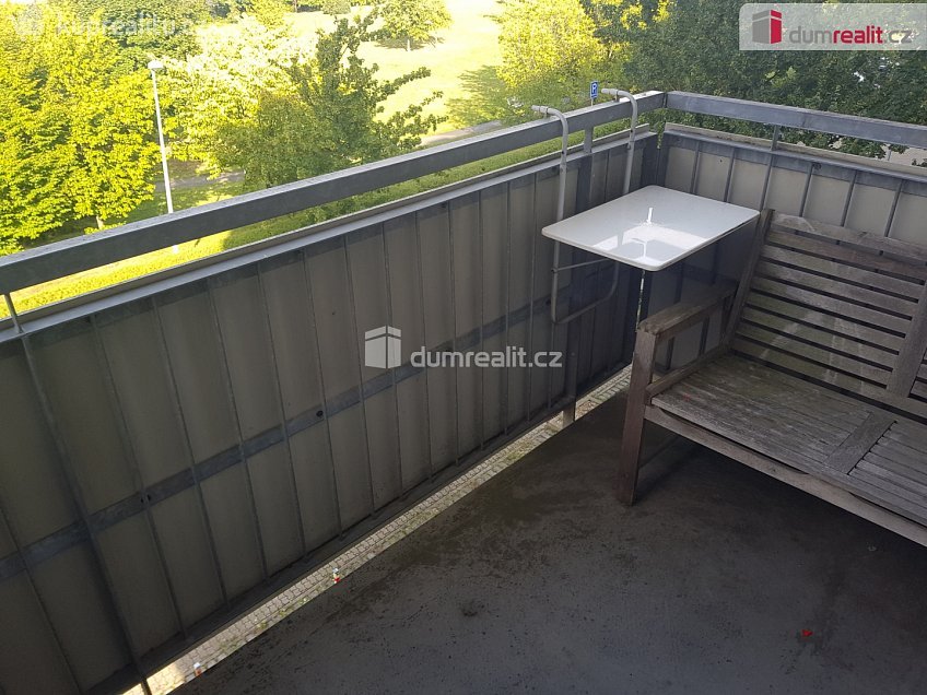 Pronájem bytu 2+kk 55 m^2 Chotěšovská, Praha 18 