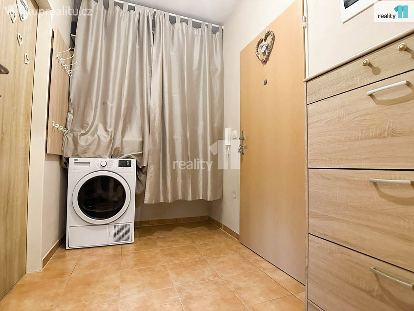 Prodej bytu 2+kk 50 m^2 Wolkerova, Hulín 