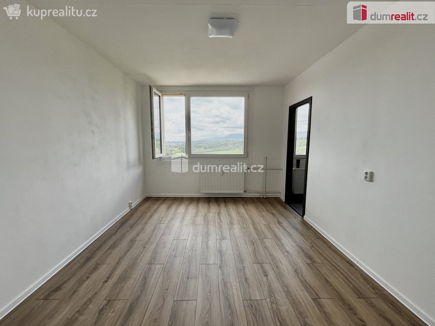Pronájem bytu 1+1 28 m^2 Sídliště, Krupka 