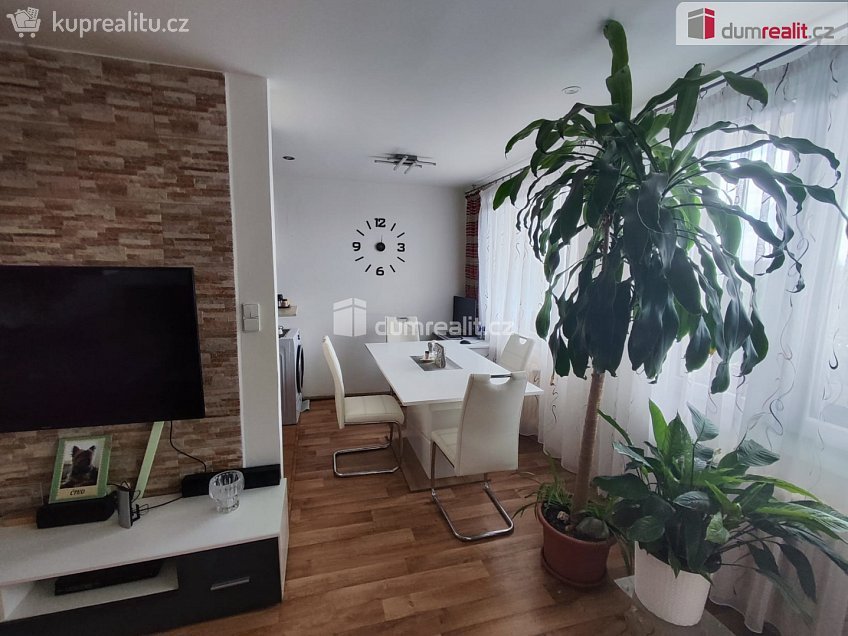 Prodej bytu 3+1 69 m^2 Na Vysoké mezi, Lysá nad Labem 