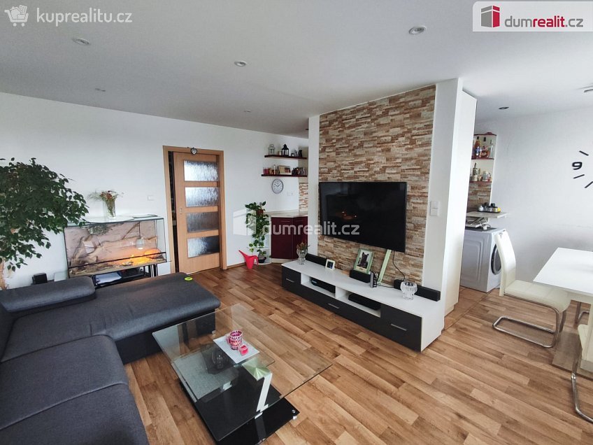 Prodej bytu 3+1 69 m^2 Na Vysoké mezi, Lysá nad Labem 