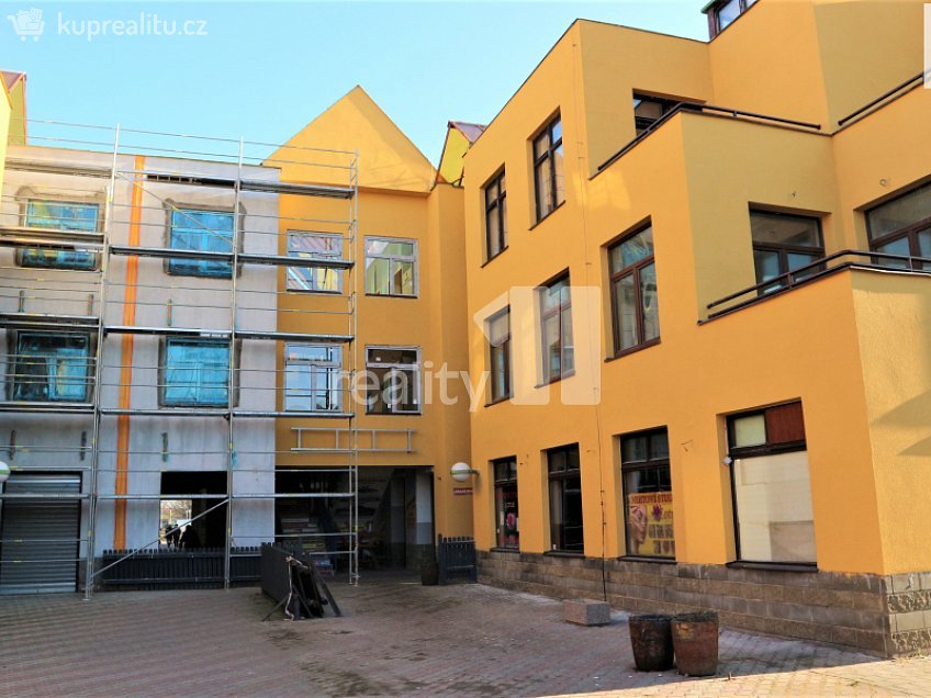 Pronájem  obchodních prostor 70 m^2 Dr. Martínka, Ostrava 