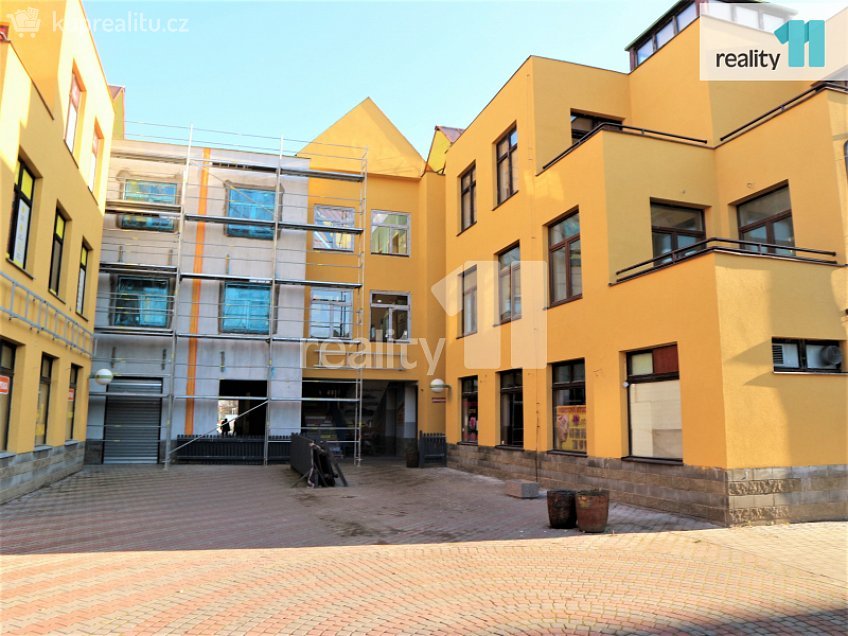 Pronájem  obchodních prostor 70 m^2 Dr. Martínka, Ostrava 