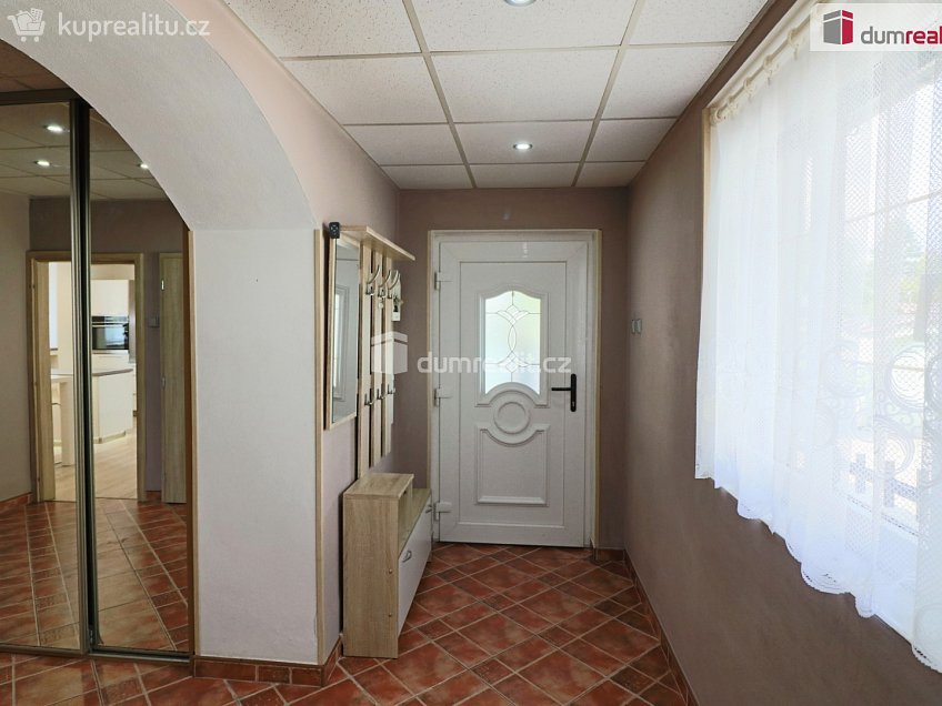 Prodej  rodinného domu 190 m^2 Chloumecká, Mělník 