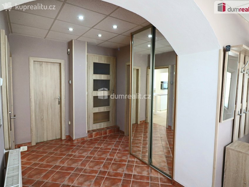 Prodej  rodinného domu 190 m^2 Chloumecká, Mělník 