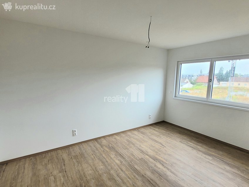 Prodej  rodinného domu 353 m^2 Pechlátova, Kladno 