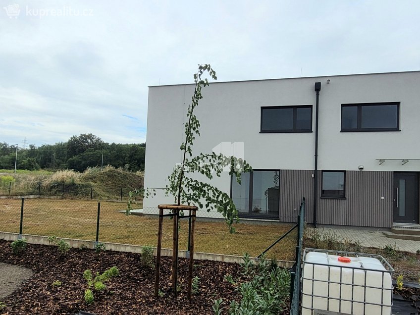 Prodej  rodinného domu 353 m^2 Pechlátova, Kladno 
