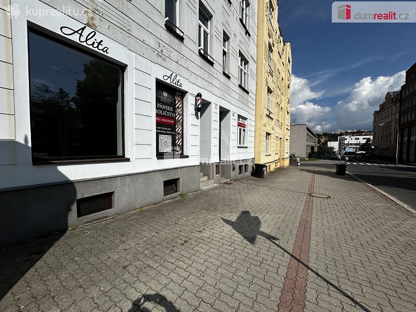 Pronájem  kanceláře 55 m^2 náměstí Dr. M. Horákové, Karlovy Vary 