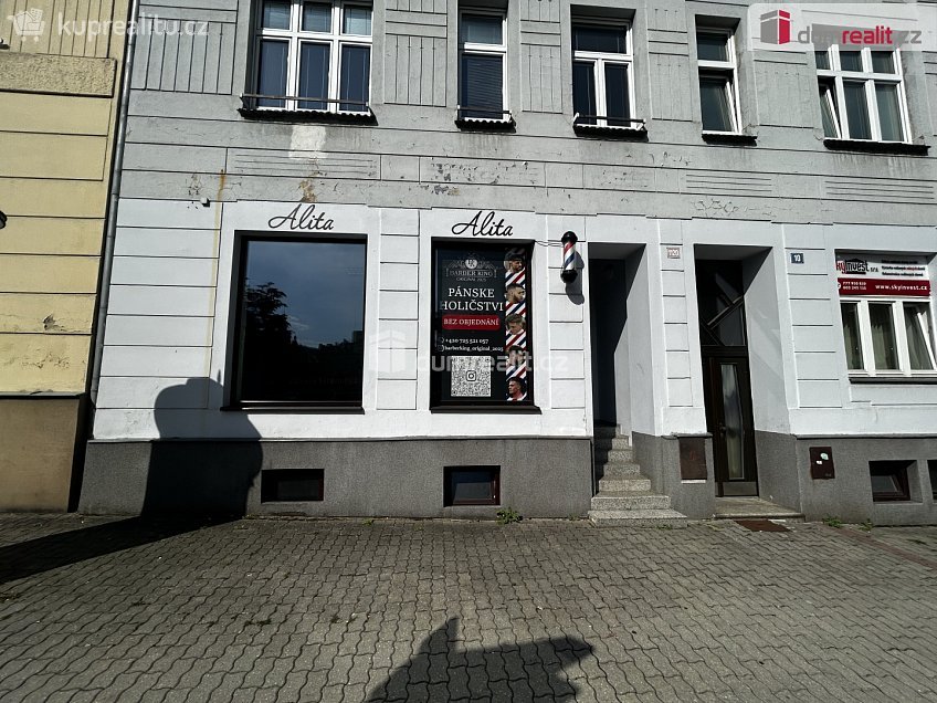 Pronájem  kanceláře 55 m^2 náměstí Dr. M. Horákové, Karlovy Vary 