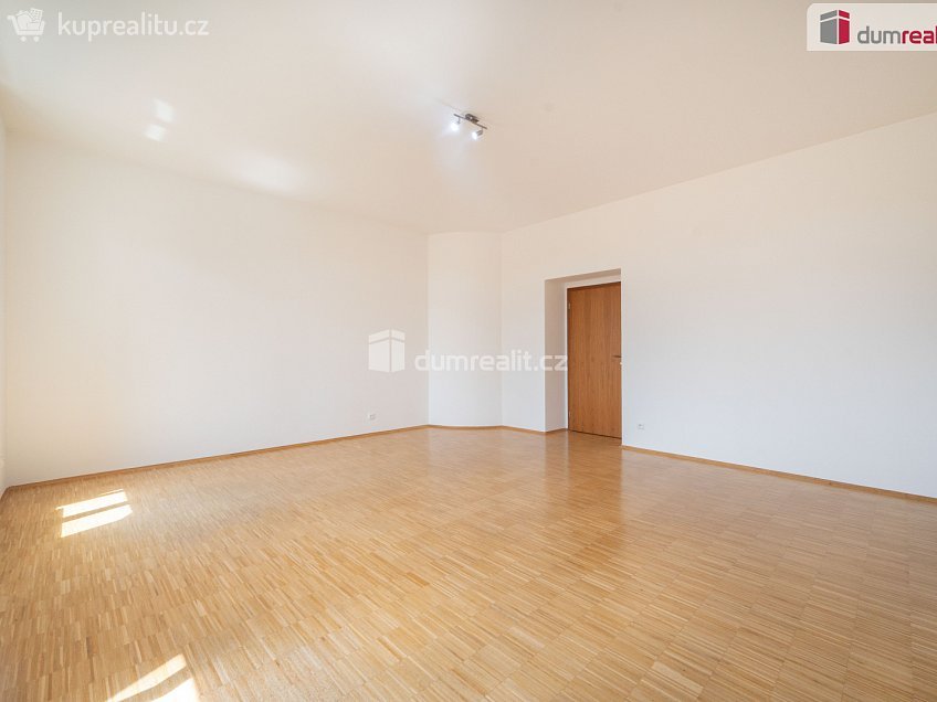 Pronájem bytu 3+kk 98 m^2 Karla IV., České Budějovice 