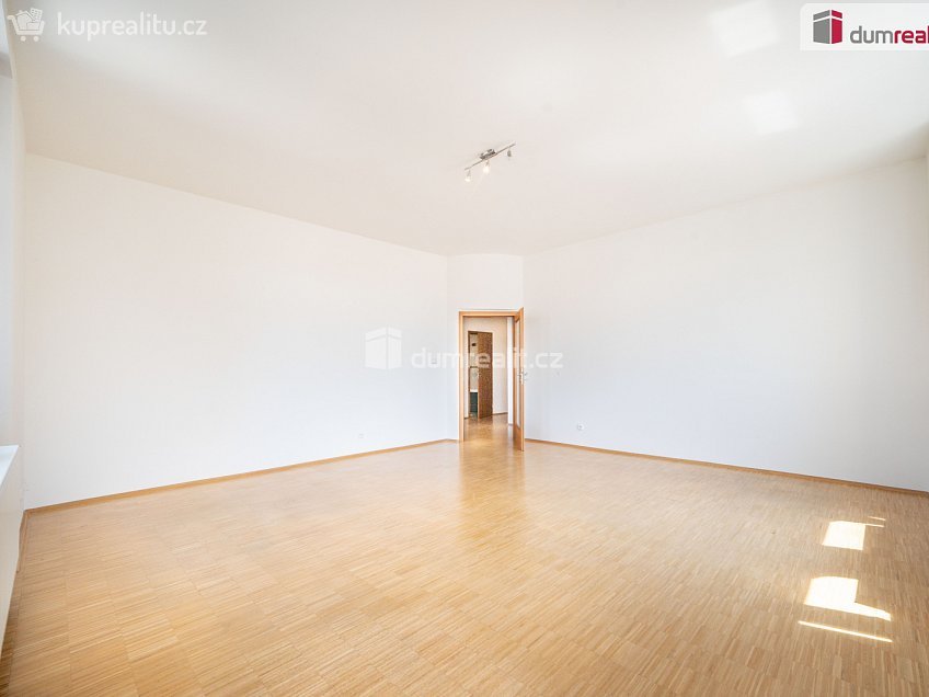 Pronájem bytu 3+kk 98 m^2 Karla IV., České Budějovice 
