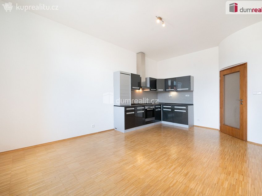 Pronájem bytu 3+kk 98 m^2 Karla IV., České Budějovice 