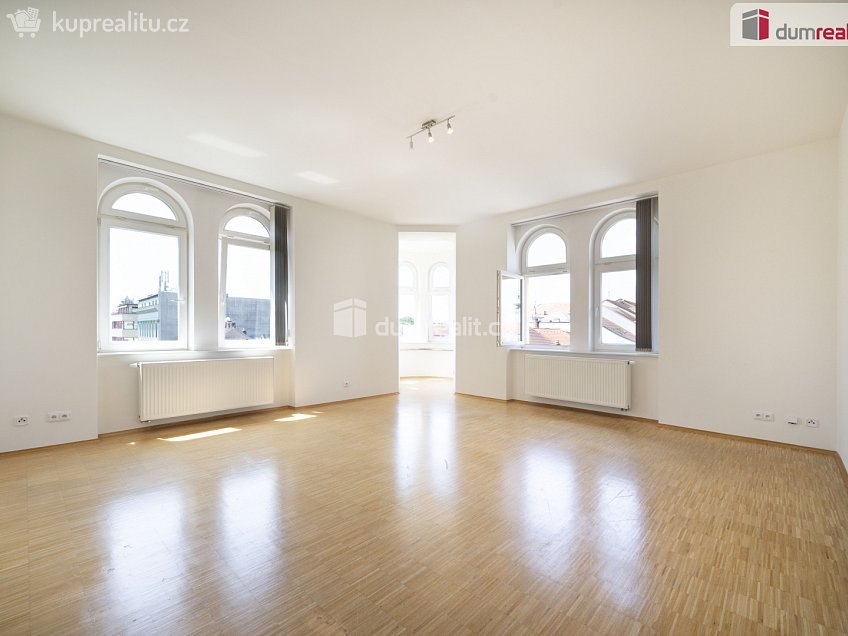 Pronájem bytu 3+kk 98 m^2 Karla IV., České Budějovice 