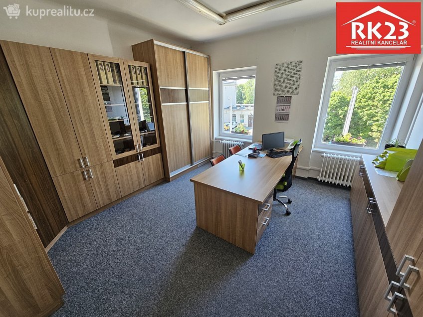 Pronájem  kanceláře 21 m^2 Nádražní náměstí 299, Mariánské Lázně 