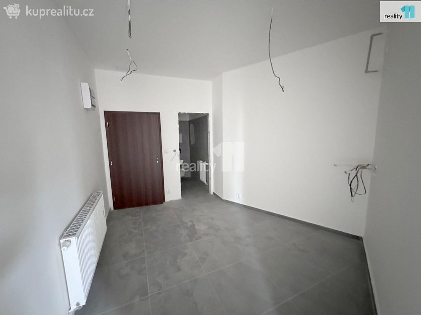 Prodej bytu 2+kk 76 m^2 Hanusova, Praha 4 