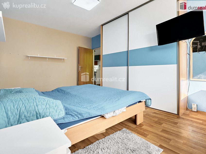 Pronájem bytu 3+1 84 m^2 Sibiřská, Karlovy Vary 
