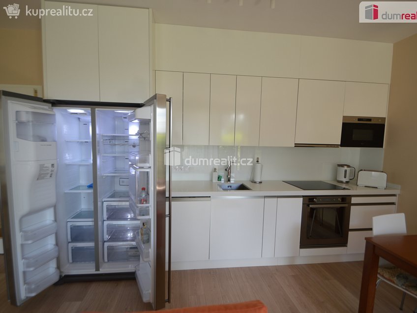 Pronájem bytu 4+kk 88 m^2 Na Veselou, Beroun 