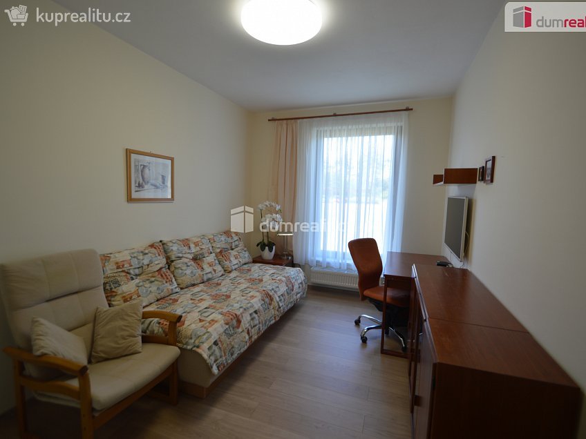 Pronájem bytu 4+kk 88 m^2 Na Veselou, Beroun 