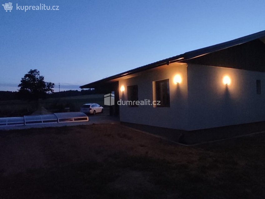Prodej  rodinného domu 120 m^2 Zvěstov, Zvěstov 