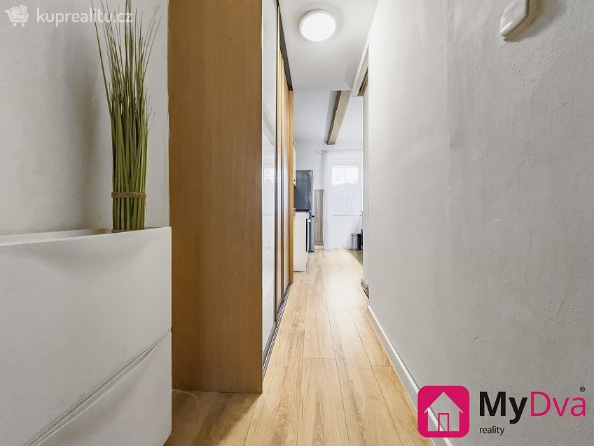 Pronájem bytu 1+kk 43 m^2 17. listopadu, Znojmo 