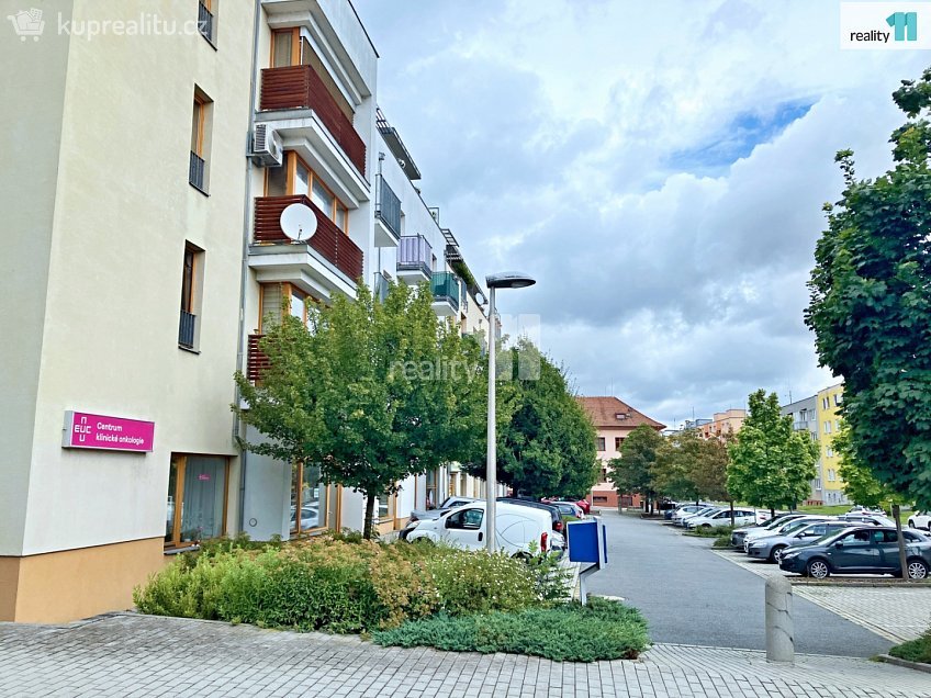 Prodej  obchodních prostor 47 m^2 Husova, Přeštice 