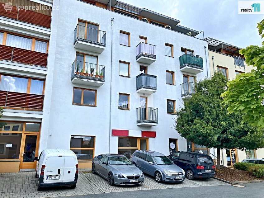 Prodej  obchodních prostor 47 m^2 Husova, Přeštice 