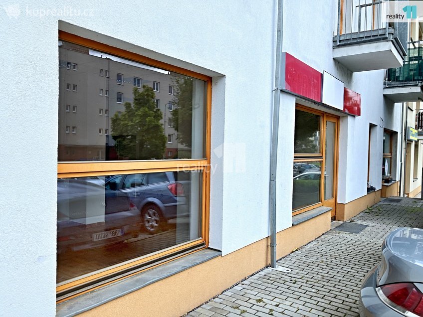 Prodej  obchodních prostor 47 m^2 Husova, Přeštice 