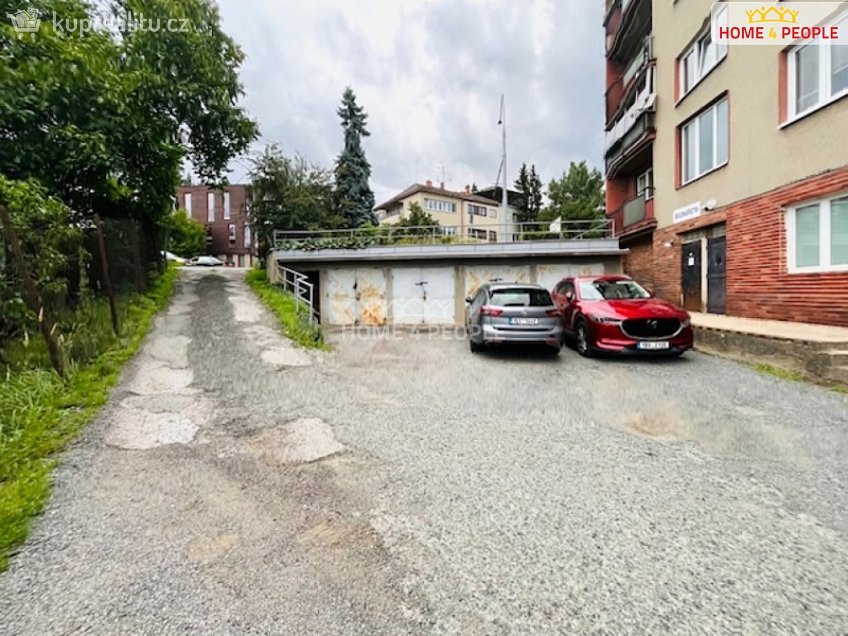 Prodej  garáže 13 m^2 Kroftova, Brno 