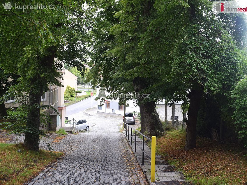 Prodej  stavebního pozemku 636 m^2 Dobrovice, Dobrovice 