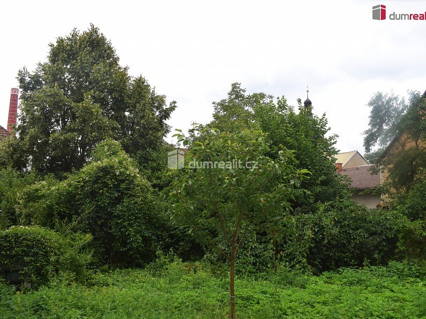 Prodej  stavebního pozemku 636 m^2 Dobrovice, Dobrovice 