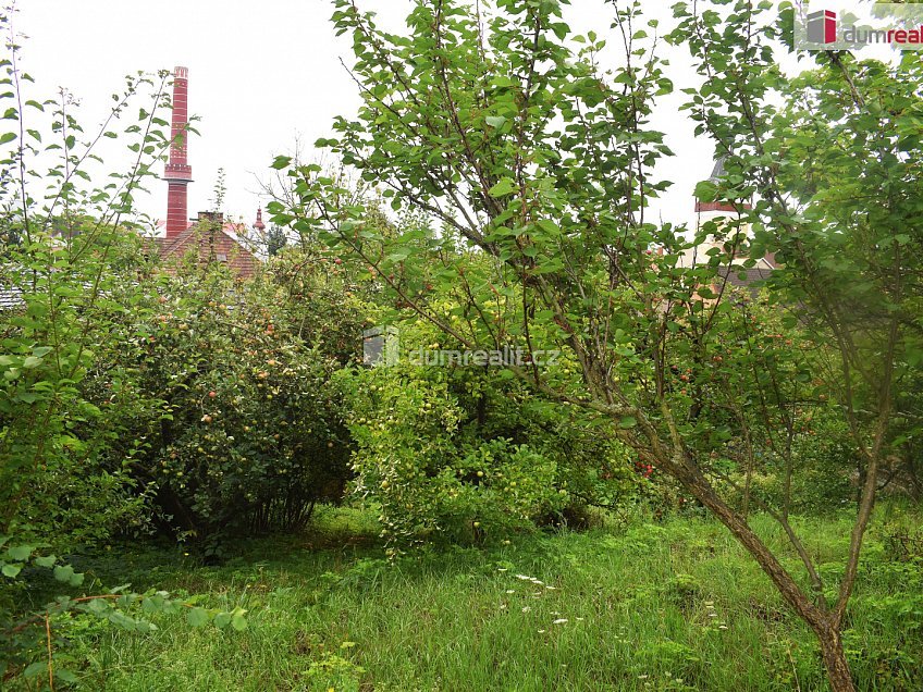Prodej  stavebního pozemku 636 m^2 Dobrovice, Dobrovice 