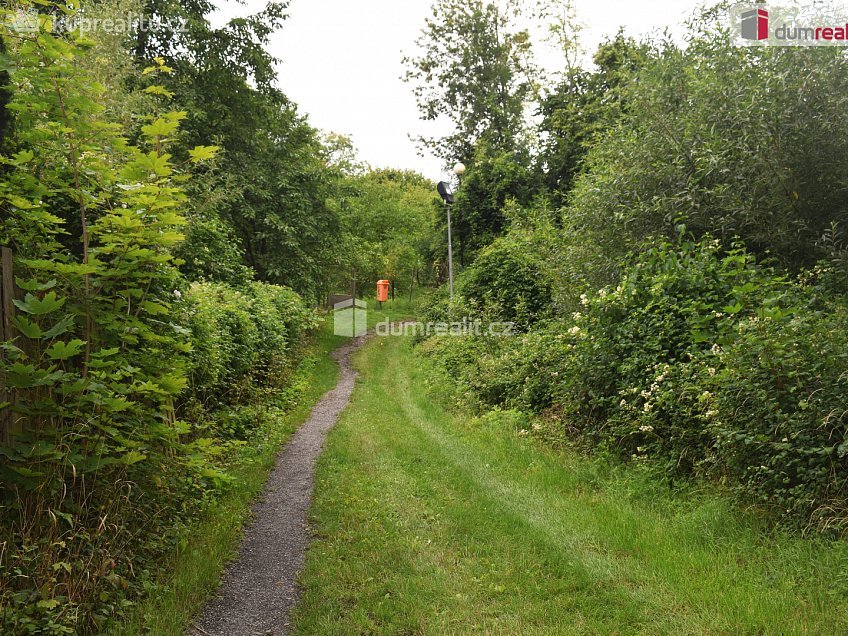 Prodej  stavebního pozemku 636 m^2 Dobrovice, Dobrovice 