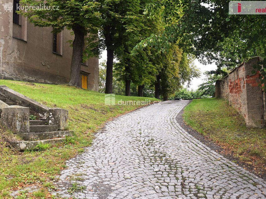 Prodej  stavebního pozemku 636 m^2 Dobrovice, Dobrovice 