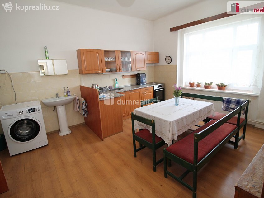 Prodej bytu 2+1 82 m^2 Na Průhonu, Mariánské Lázně 