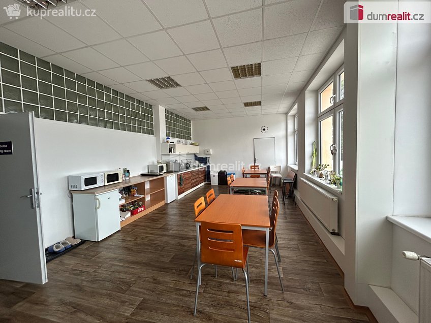 Pronájem  kanceláře 19 m^2 Skladištní, Poděbrady 