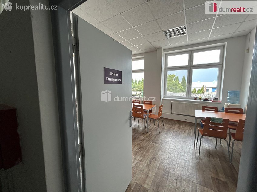 Pronájem  kanceláře 19 m^2 Skladištní, Poděbrady 